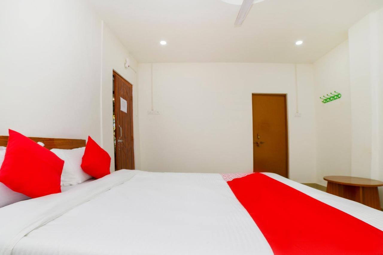 Oyo 40893 Hotel Lotus Guwahati Eksteriør billede