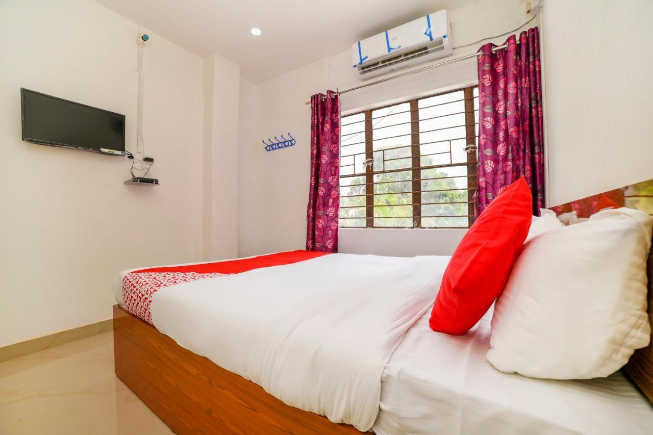 Oyo 40893 Hotel Lotus Guwahati Eksteriør billede