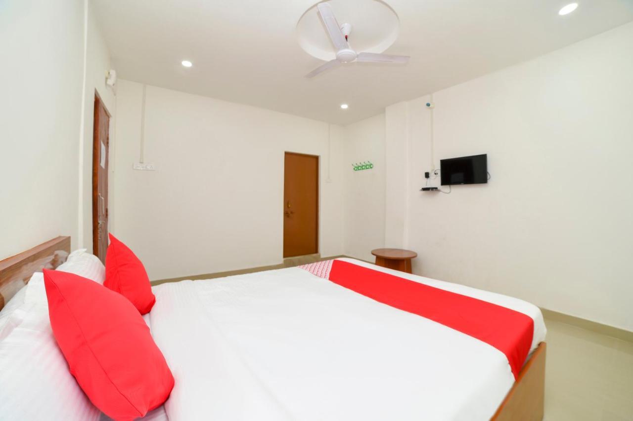 Oyo 40893 Hotel Lotus Guwahati Eksteriør billede