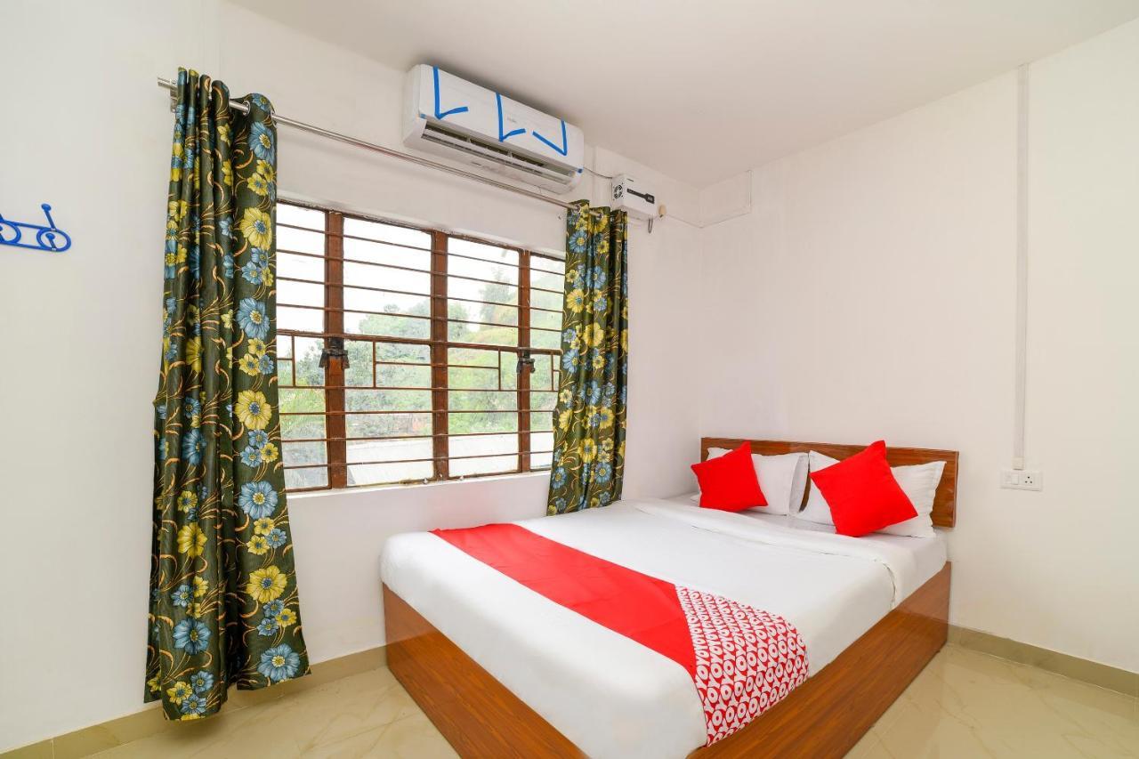 Oyo 40893 Hotel Lotus Guwahati Eksteriør billede